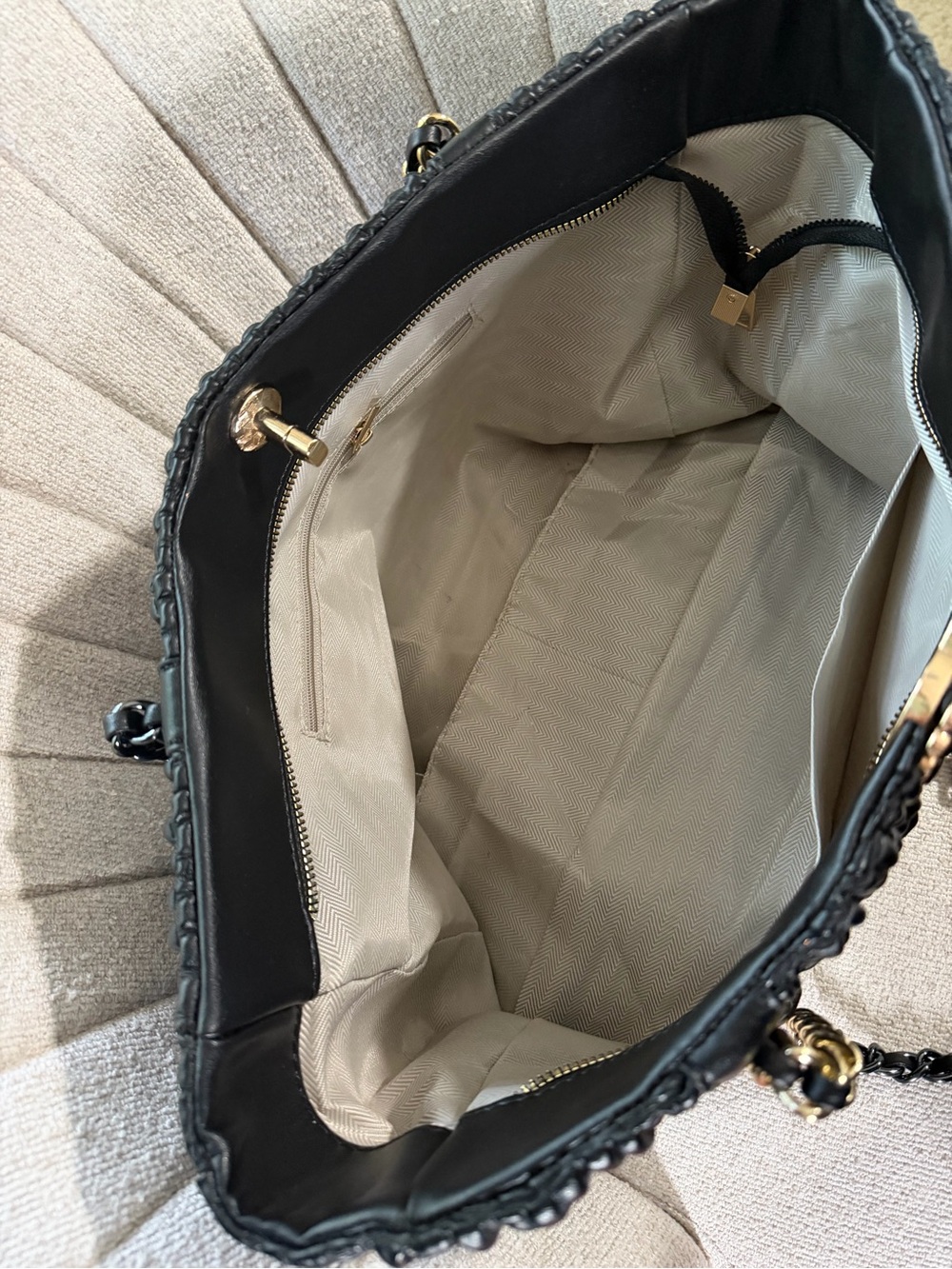Black Quilted Tote Bag with Gold Chain Accents - Picture 4 of 4